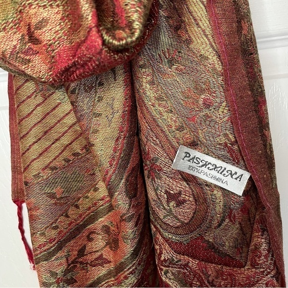 PASHMINA Scarf Red and Green printed 100% pashmina - Picture 2 of 6